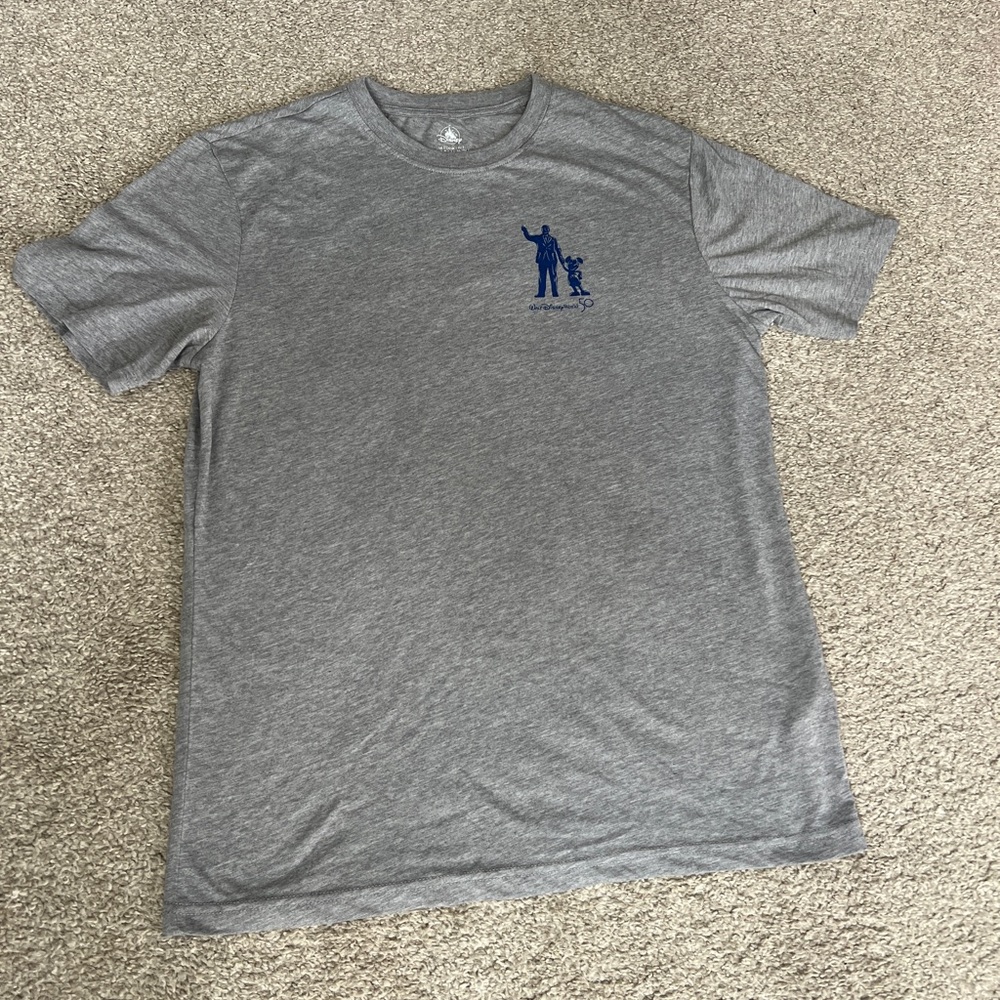 Walt Disney World 50th Anniversary Gray EUC Short Sleeve Tee Size S MENS